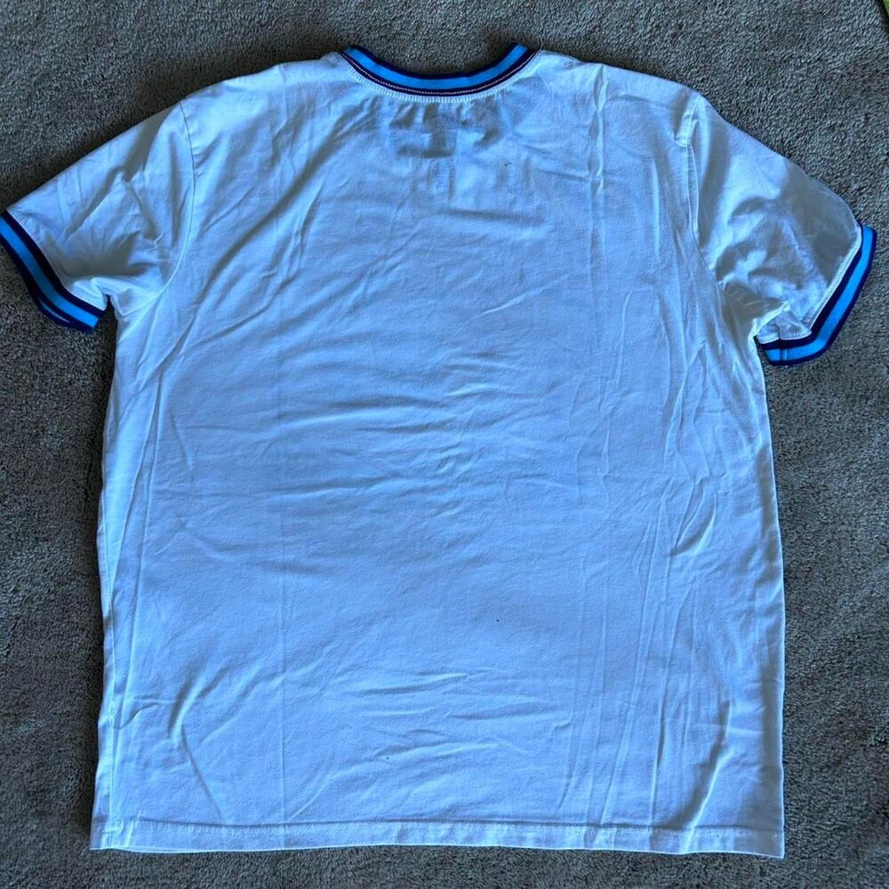 Disney Men's White and Blue T-shirt Large 10th anniversary - Picture 6 of 6